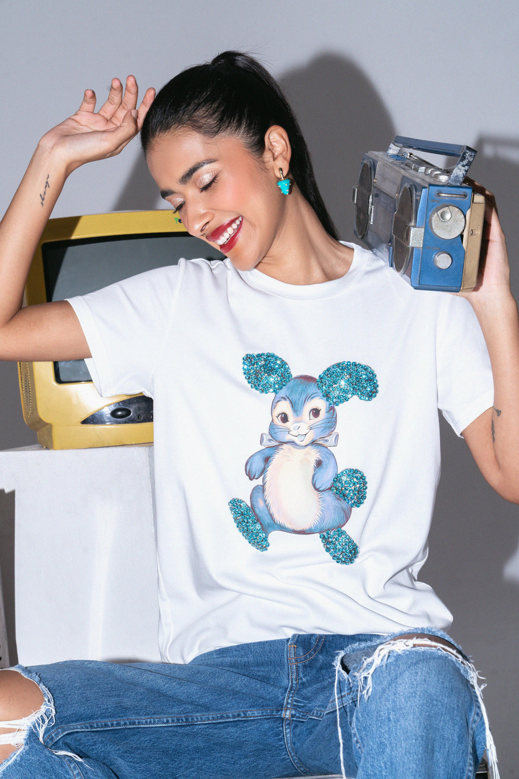 Bunny Graphic Embroidered Cotton T-Shirt Gray Large