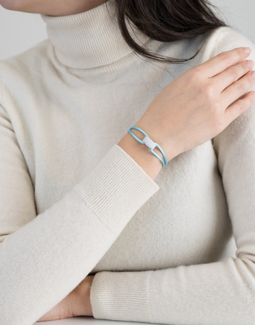 Snow Regent Cord Bracelet