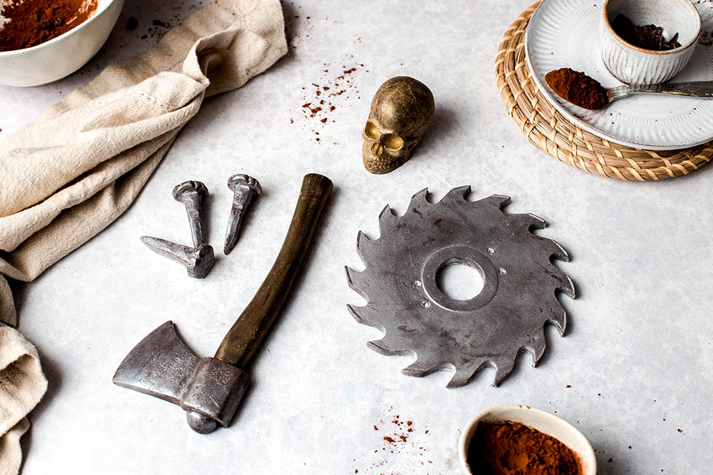 Horror & Halloween Fans Chocolate Gift Set – Axe, Saw Blade, Nails & Skull Gift Box