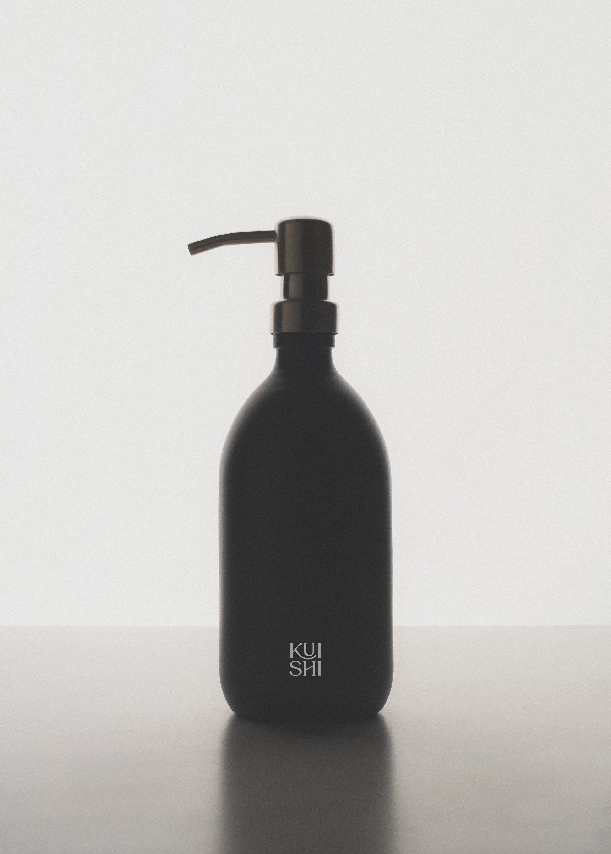 Minimal Black Soap Dispenser