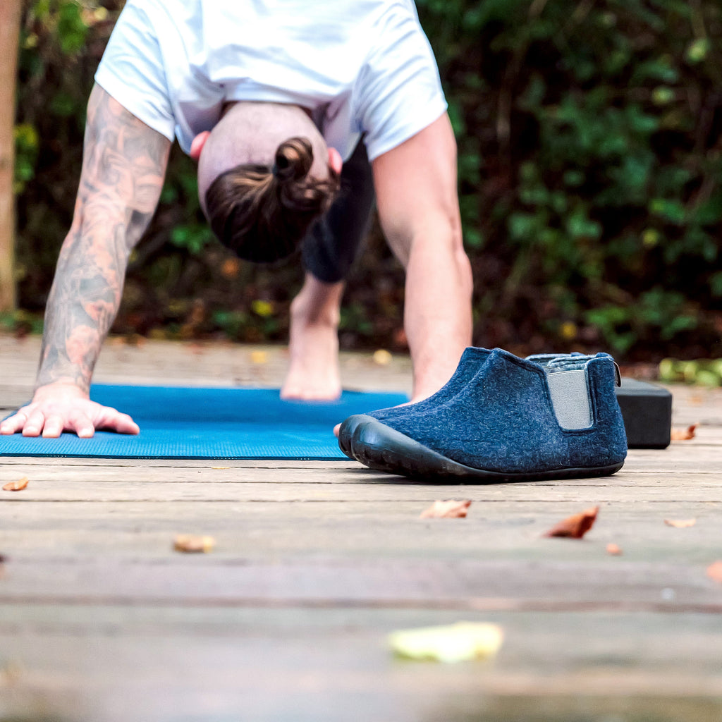 Brumby Men's Slipper Boot in Navy and Grey