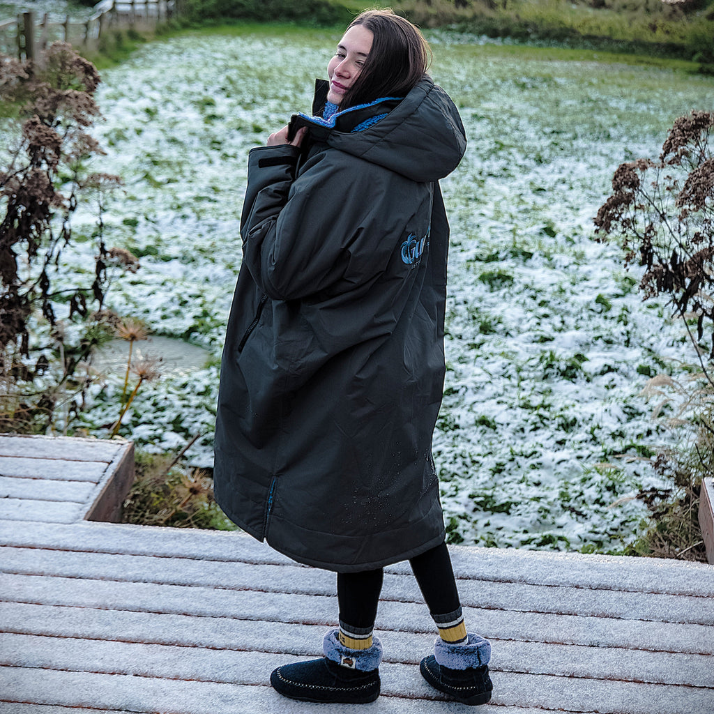 Sports Cape Charcoal and Blue