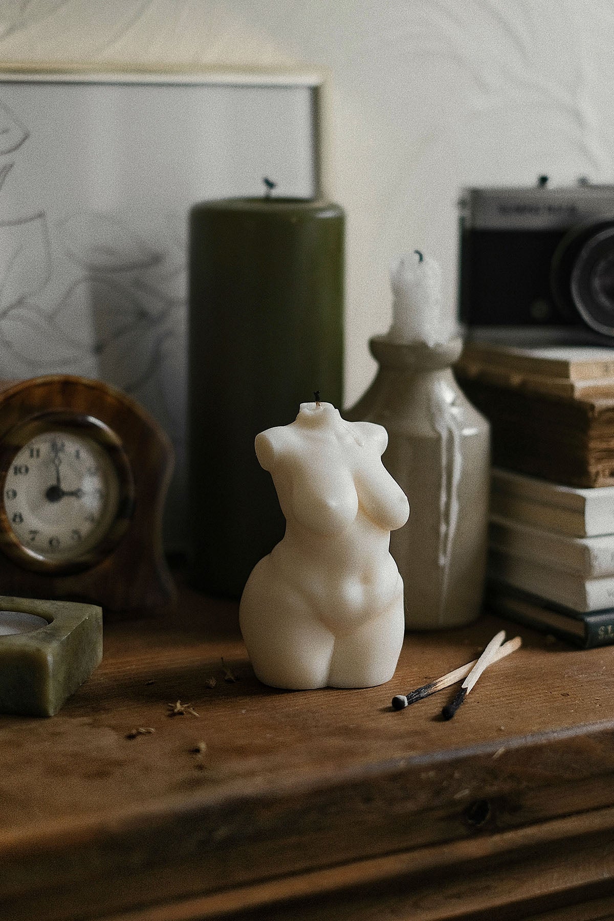 Curvy Body Candle