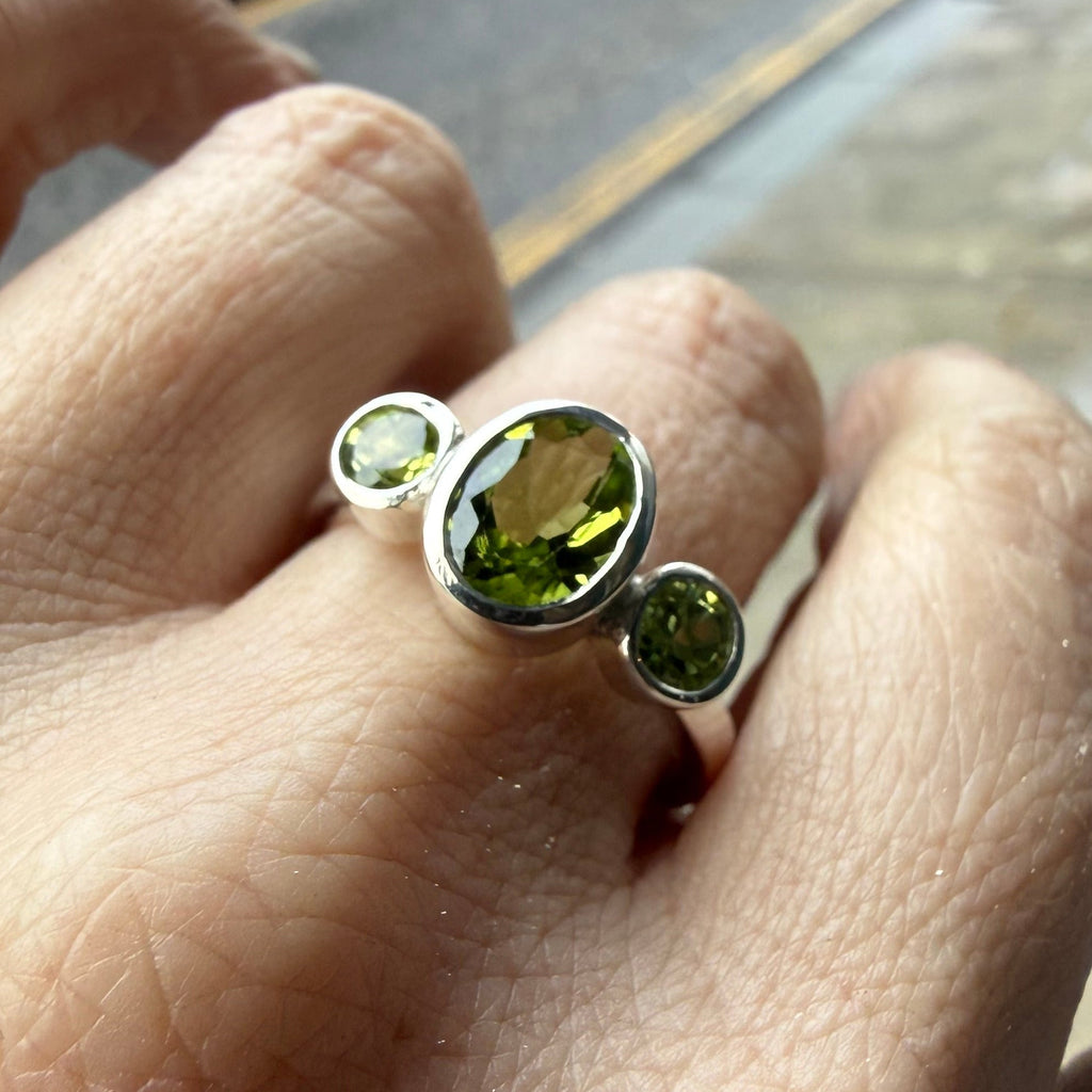 Silver Peridot Trilogy Empire Ring