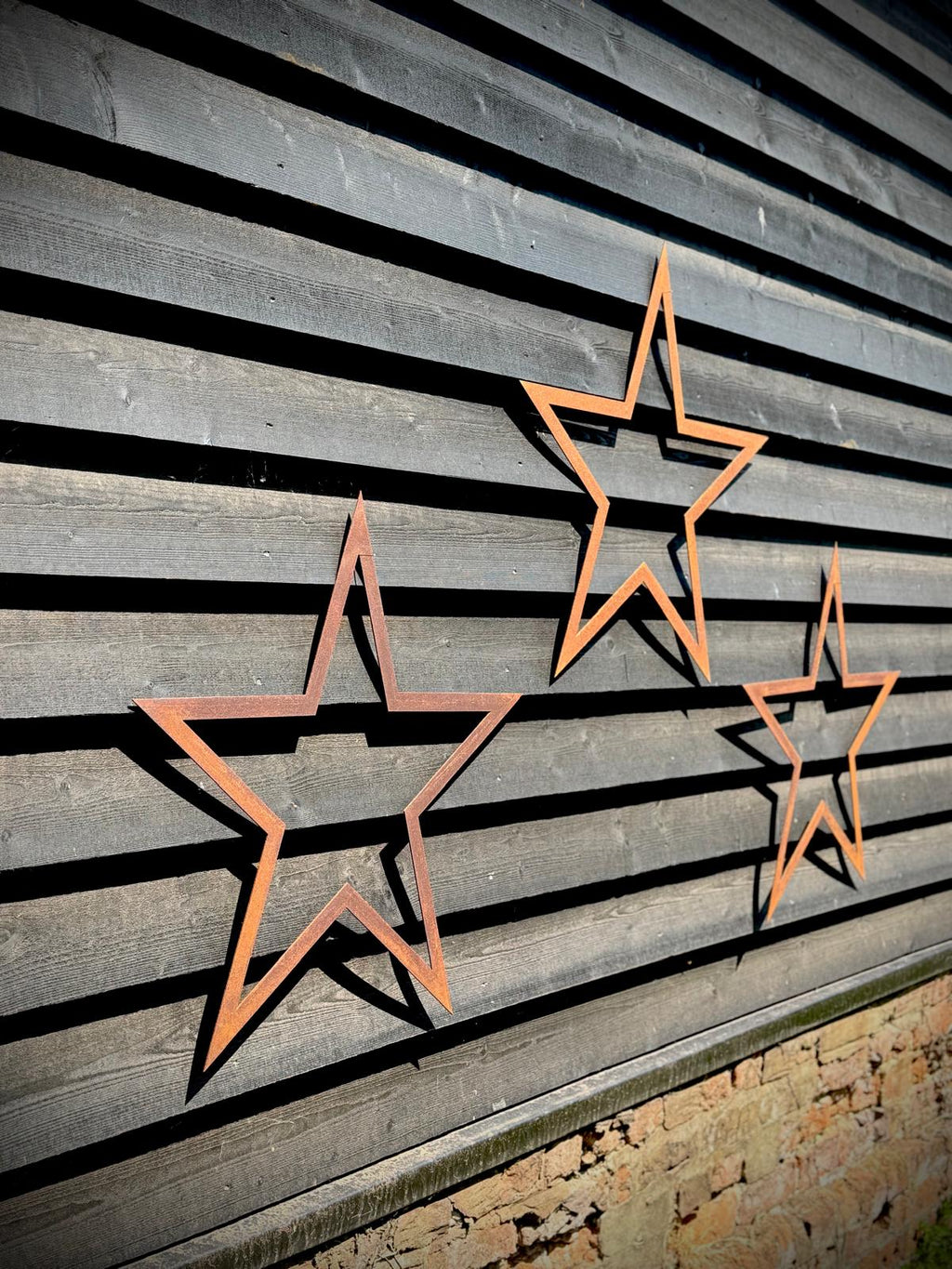 3 Large Rusty Metal barn STARS.