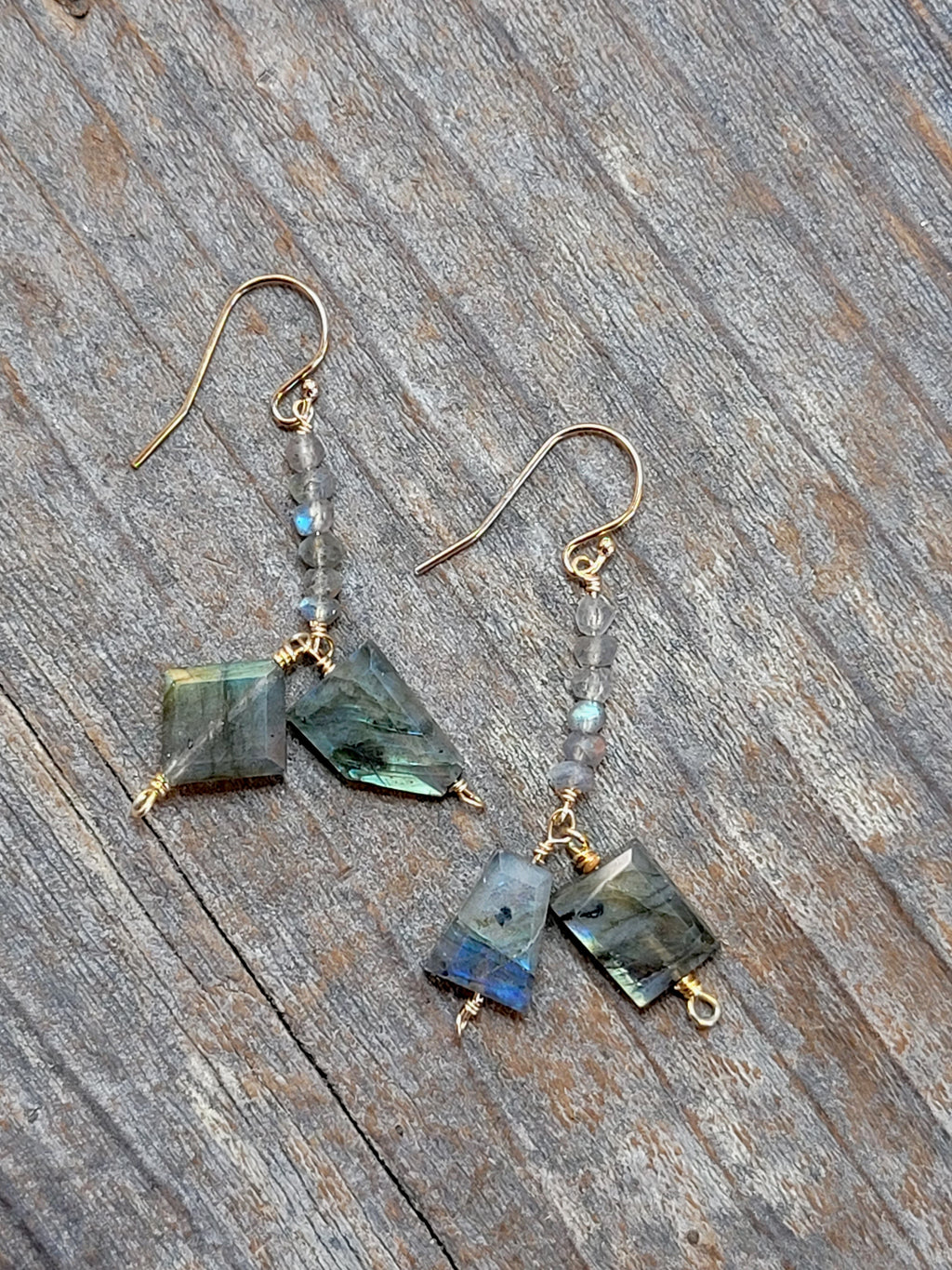 Del Mar Earrings in Labradorite