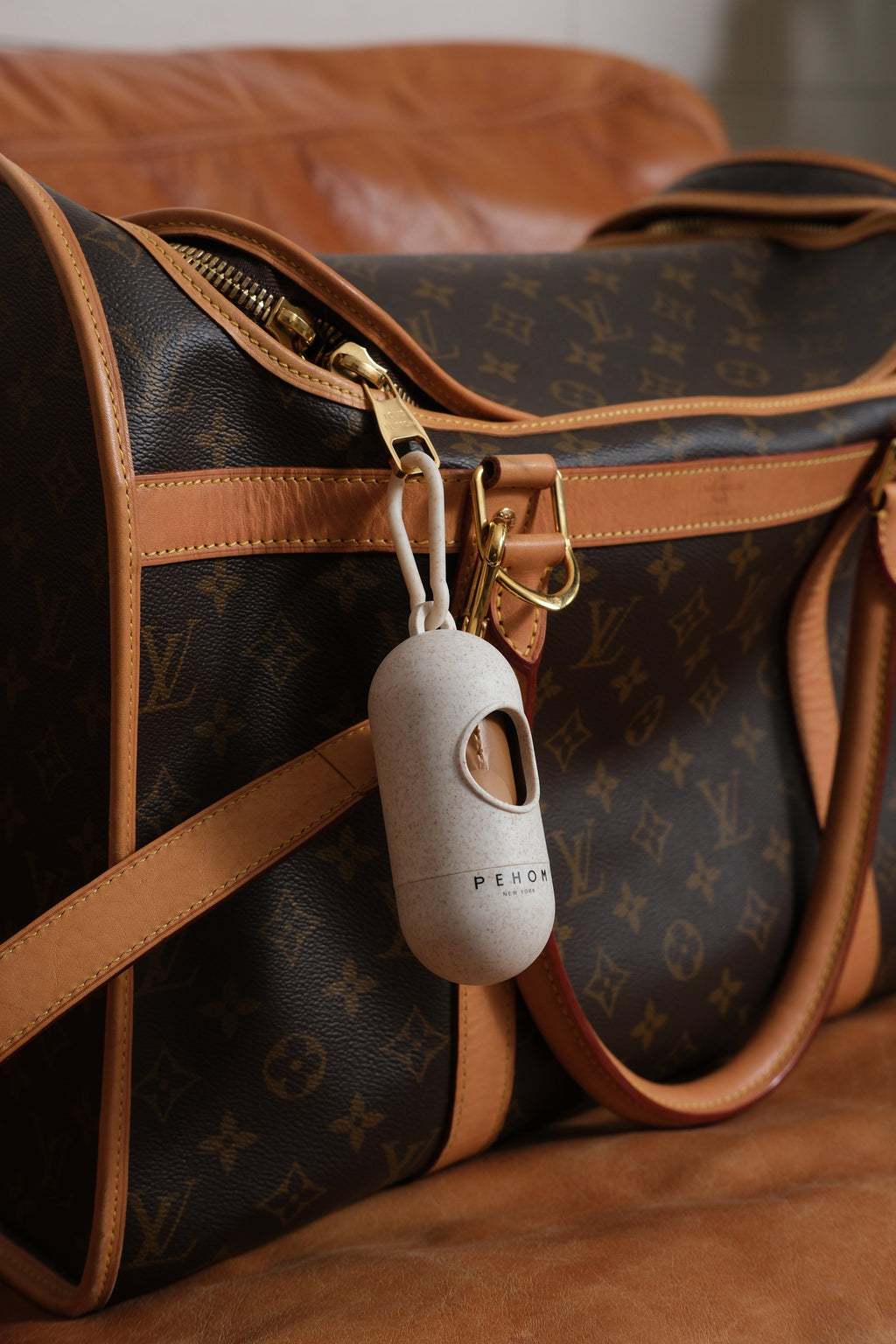 Poop Dispenser and Bags with Leash Clip