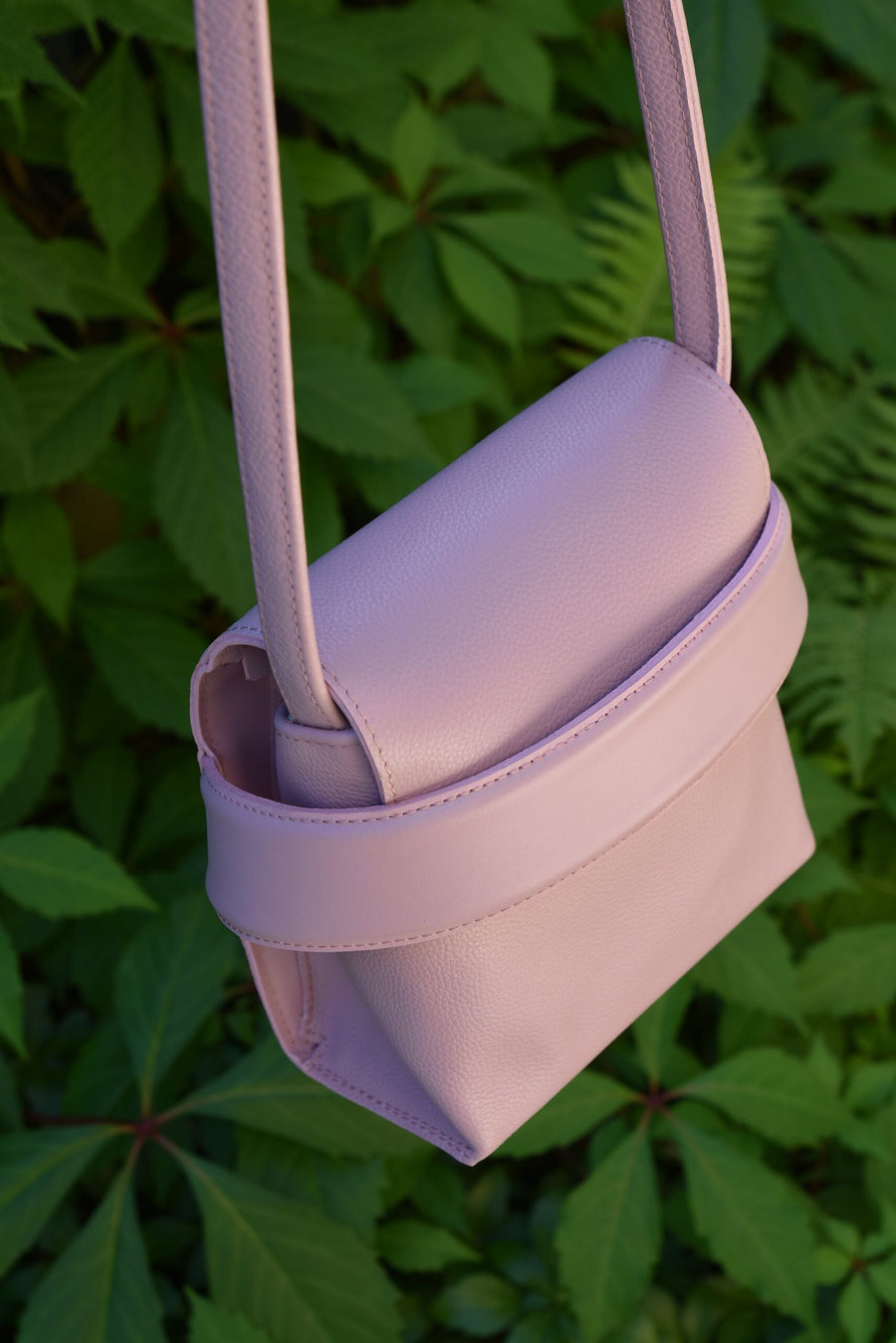 Handmade Shoulder Bag Luce – Timeless Luxury & Functionality by Gerda Retter Design at www.brixbailey.com