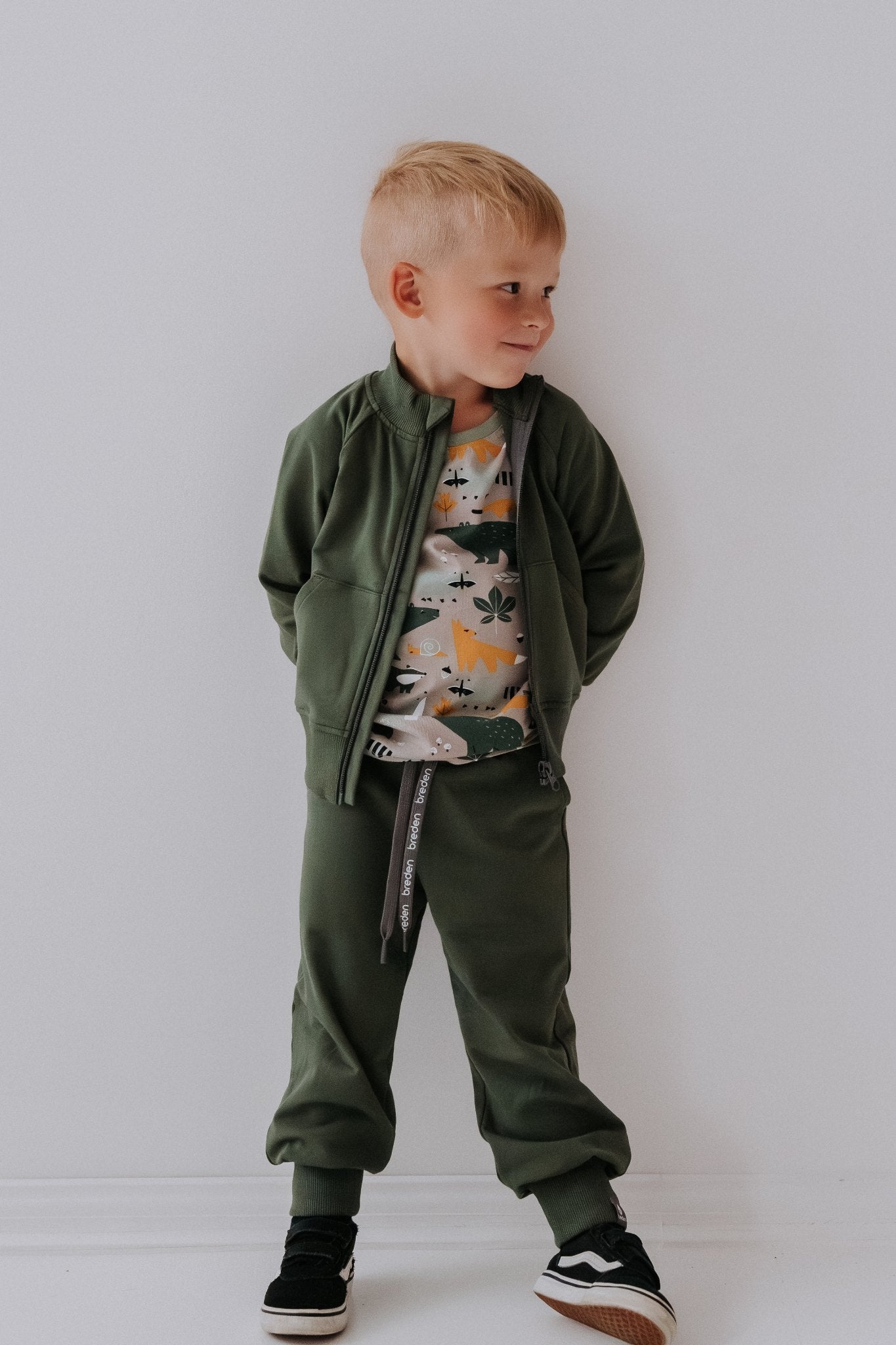 ELIAS Unisex Kids Sweatpants – Lightweight, Adjustable & Deep Pockets by Breden at brixbailey.com