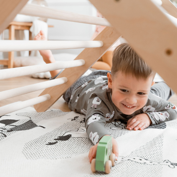 SIPITRI Climbing Triangle – Safe & Creative Play for Kids by Ette Tete at www.brixbailey.com