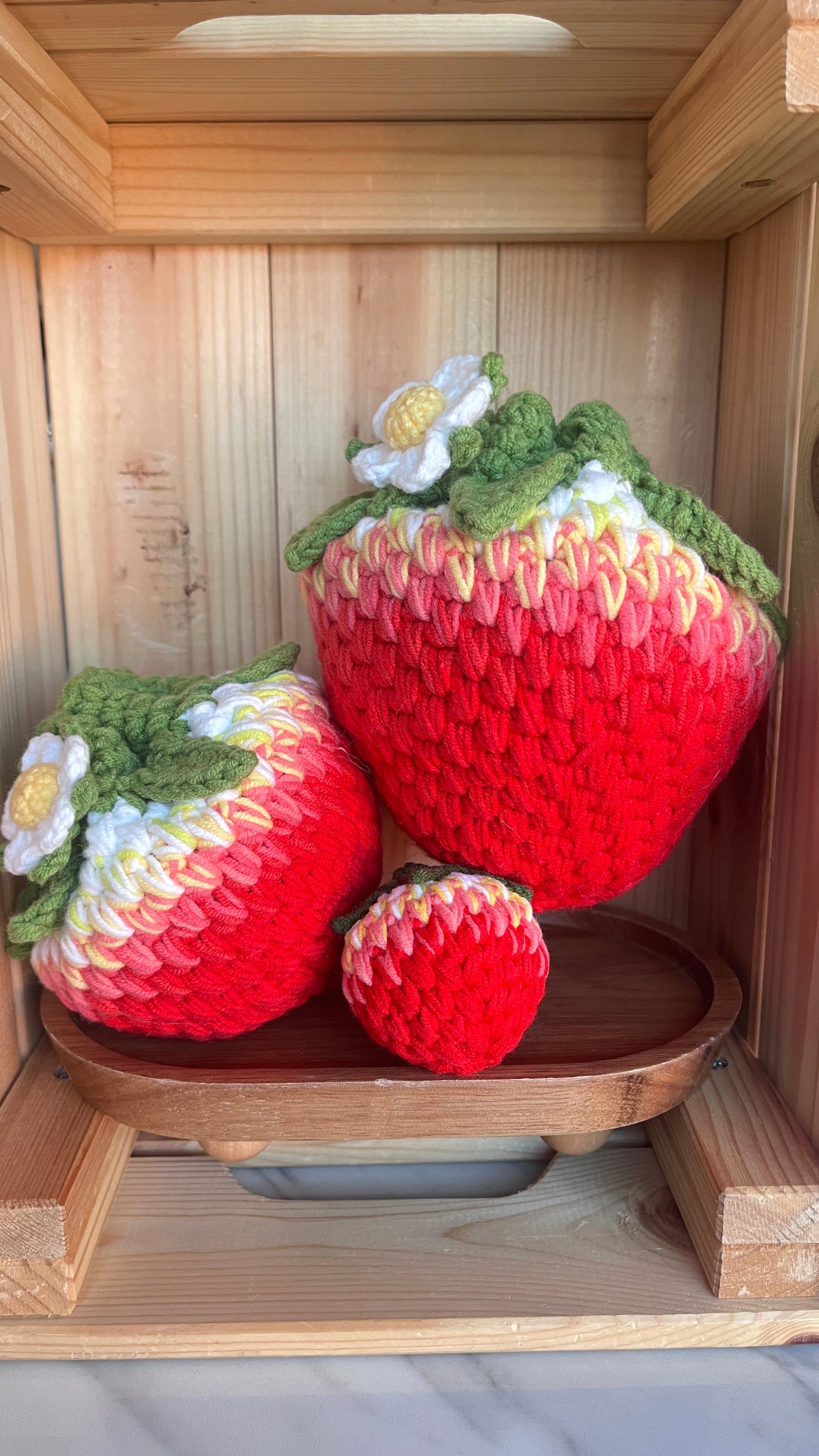 Strawberry bag and bag charm — Wimbledon Limited Edition