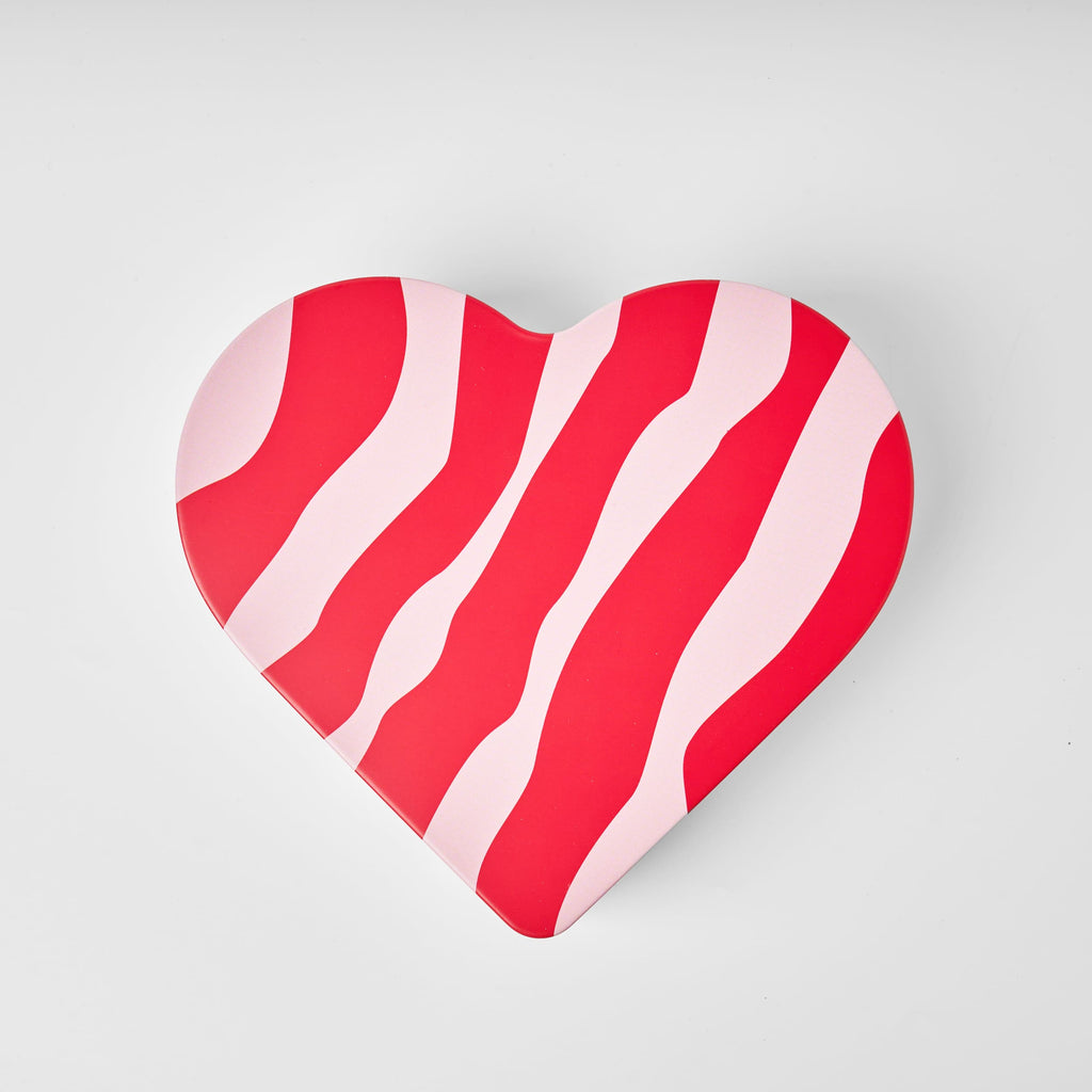 Kärlek Heart Shaped Tin Swedish Gift