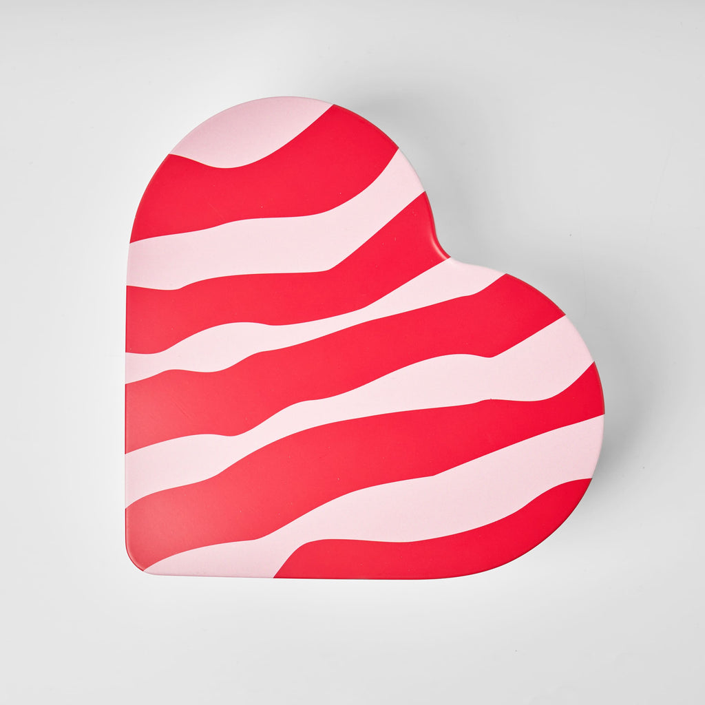 Kärlek Heart Shaped Tin Swedish Gift