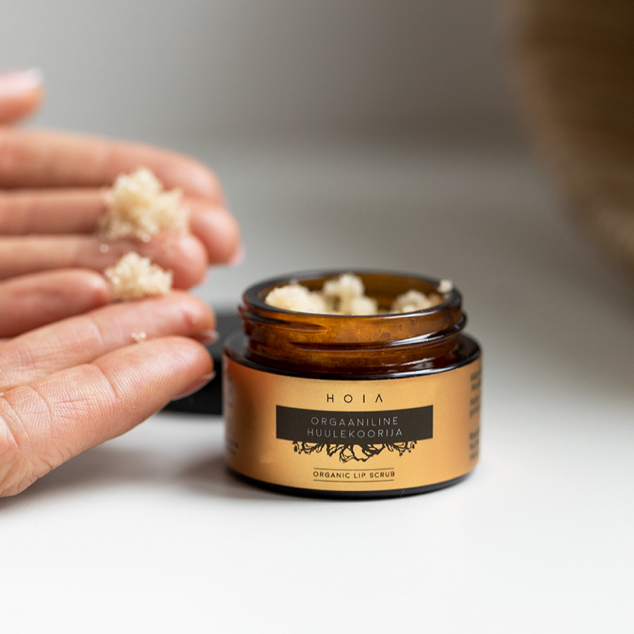 Organic Edible Lip Scrub – Coconut & Cocoa Butter Soft Silkiness by HOIA at www.brixbailey.com