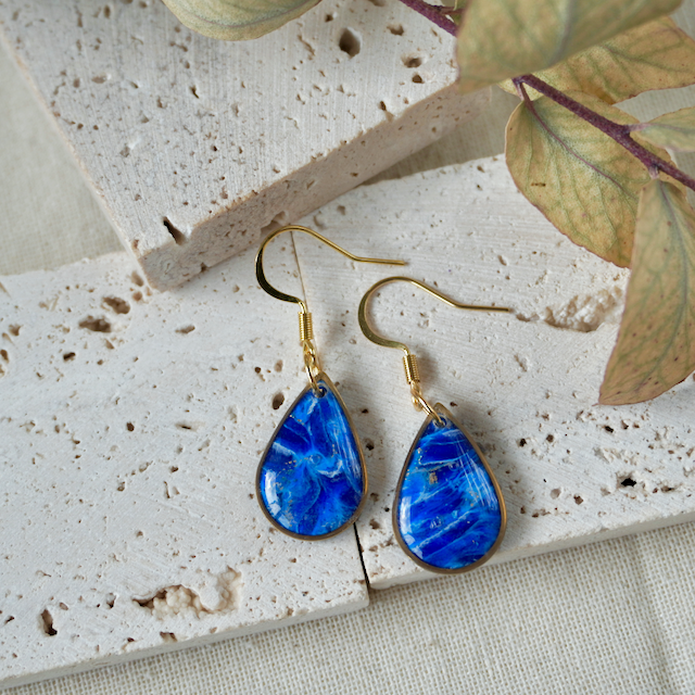 Celestia Hook Teardrop