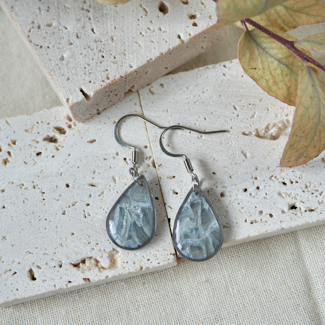 Celestia Hook Teardrop