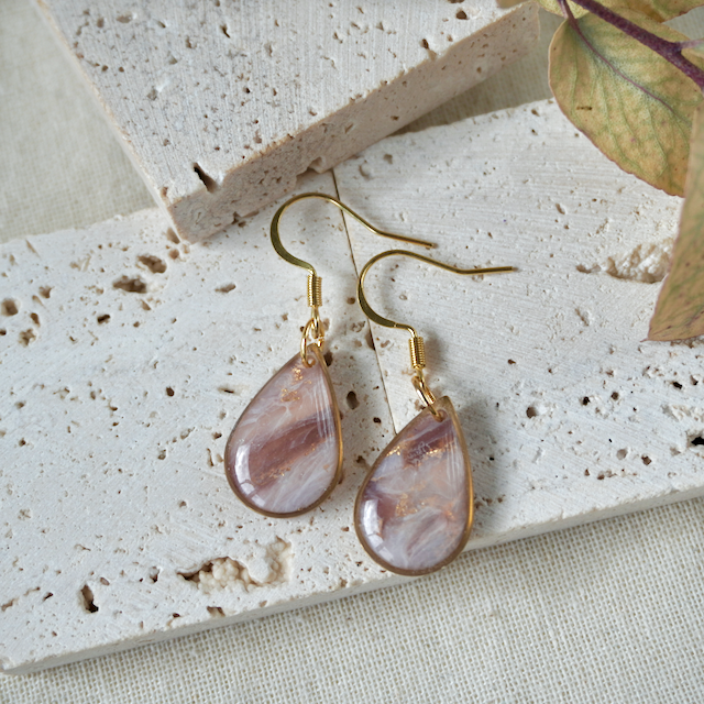 Celestia Hook Teardrop