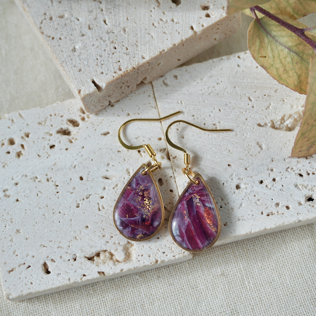 Celestia Hook Teardrop