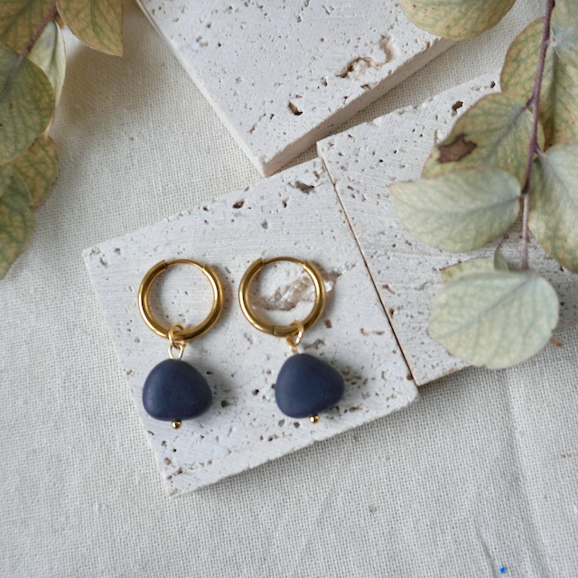 Terra Huggie Pebbles