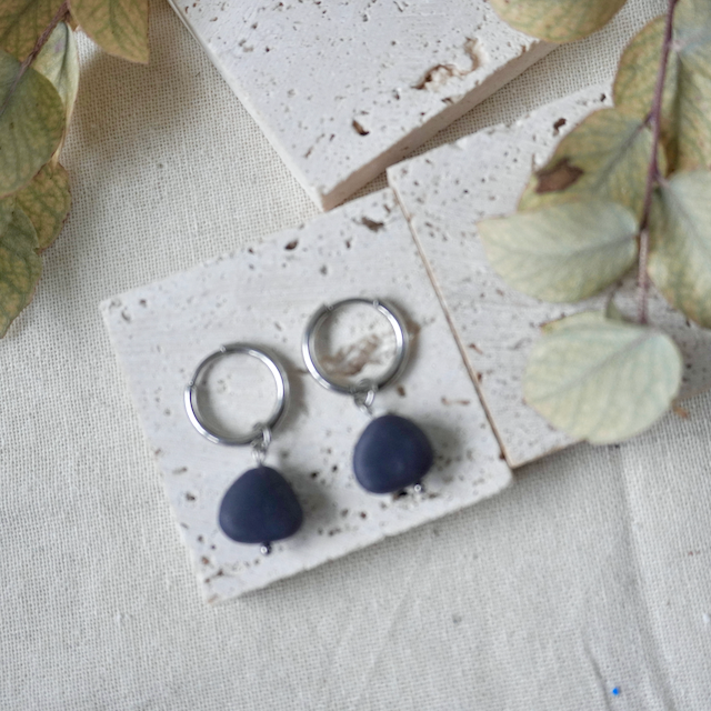 Terra Huggie Pebbles