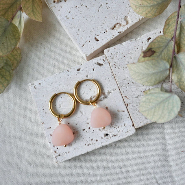 Terra Huggie Pebbles