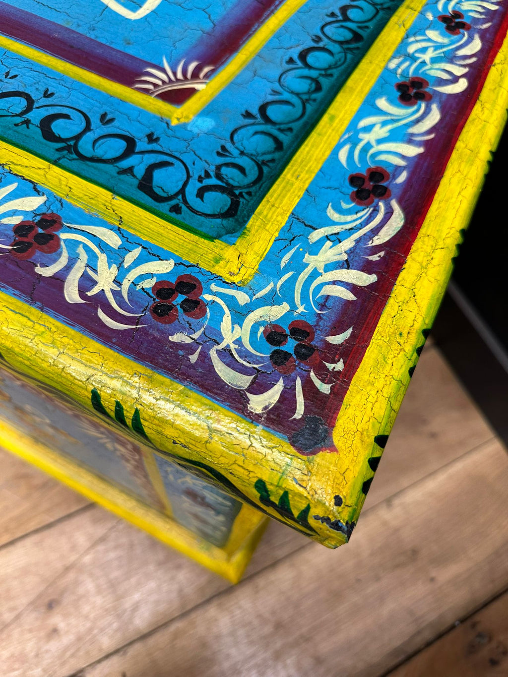 Vintage Indian Hand Painted Trunk Blanket Chest / Coffee Table / Sideboard Blue