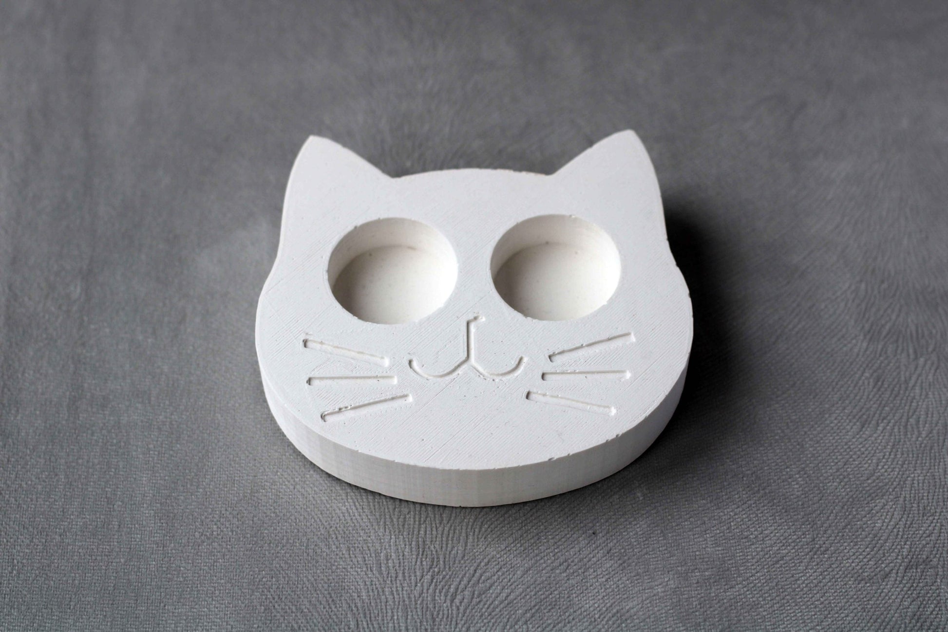 White Concrete Cat Face Tealight Holder