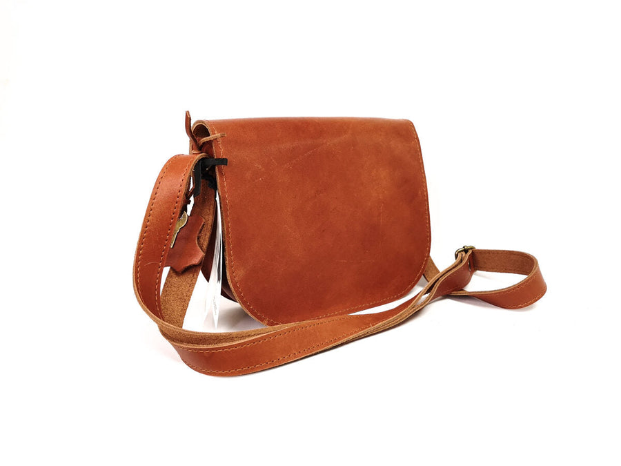 Classic Cut Saddle Bag – Vintage Style & Modern Practicality by Zelma Kraft at brixbailey.com