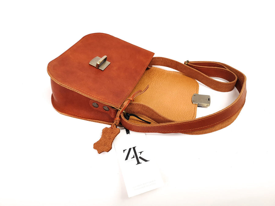 Classic Cut Saddle Bag – Vintage Style & Modern Practicality by Zelma Kraft at brixbailey.com