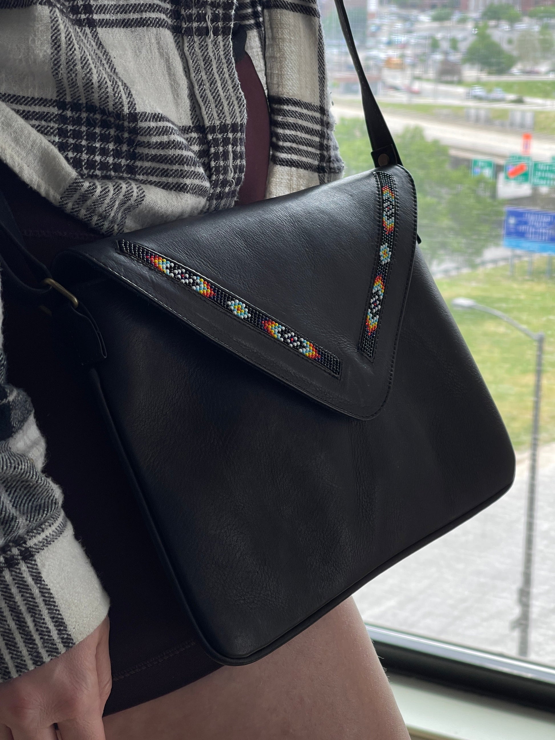 *IMPERFECT* Leather Envelope Crossbody Purse