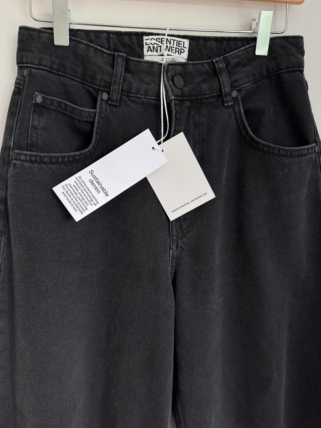 Interstellar Barrel Leg Jeans in Black