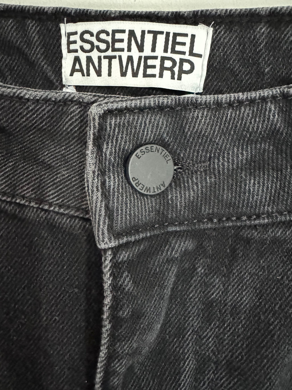 Interstellar Barrel Leg Jeans in Black