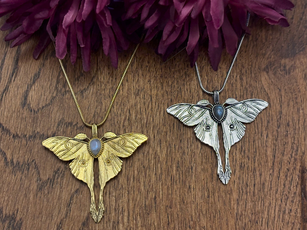 Gold/Sliver Luna Moth Necklace with Labradorite/Moonstone – Nature-Inspired Boho Statement Pendant.