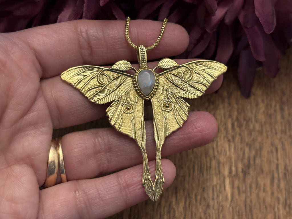 Gold/Sliver Luna Moth Necklace with Labradorite/Moonstone – Nature-Inspired Boho Statement Pendant.