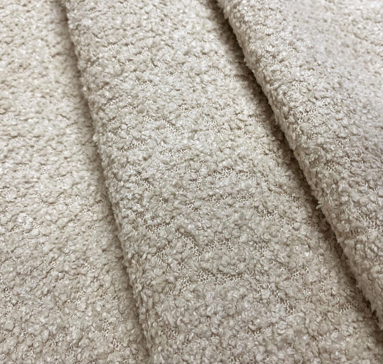 Luxury Handmade Boucle Pocket Sided Dog/cat/pet Bed with removable cushion