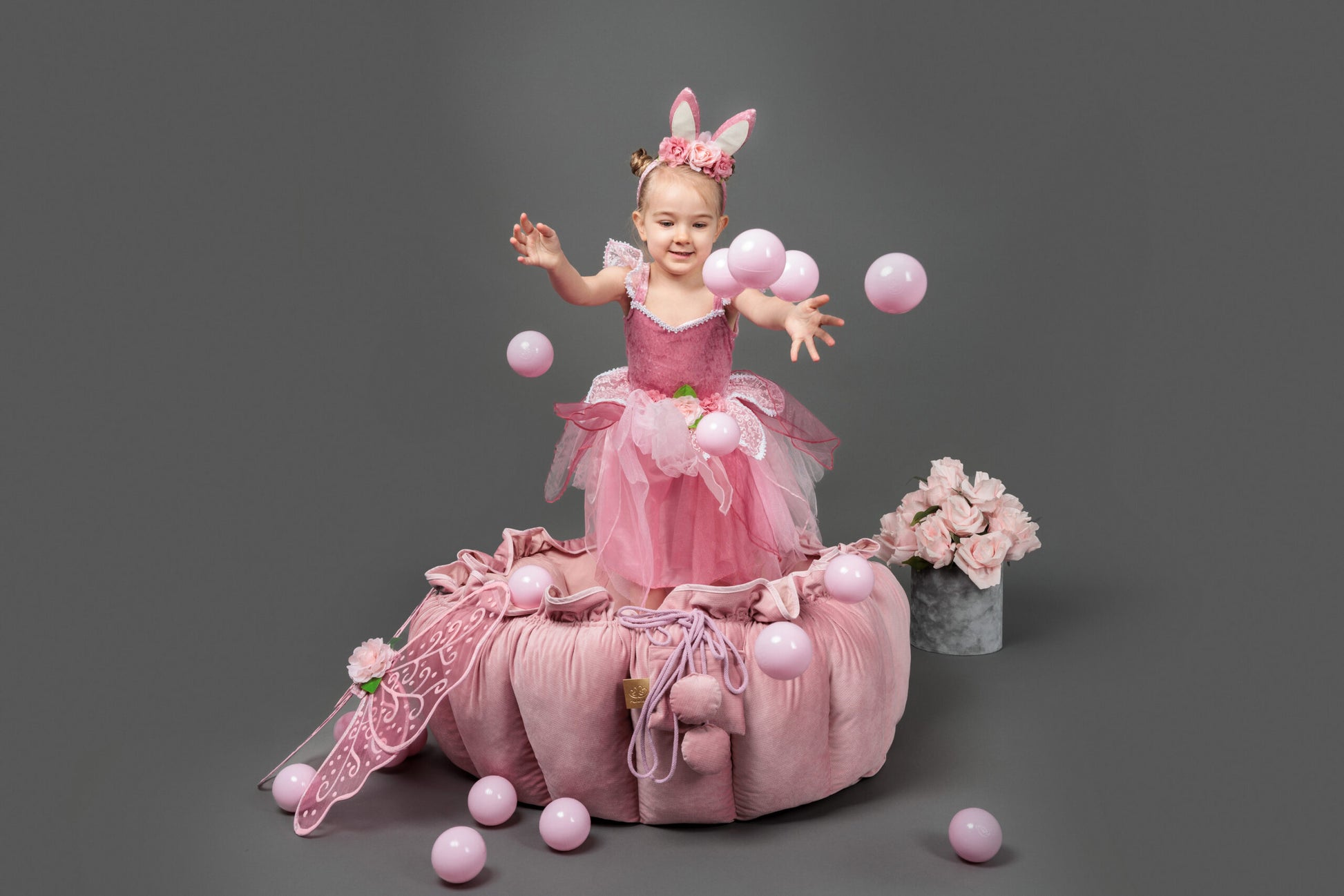 MeowBaby® Flower Playmat & Ball Pit – Versatile & Child-Friendly by MeowBaby at www.brixbailey.com