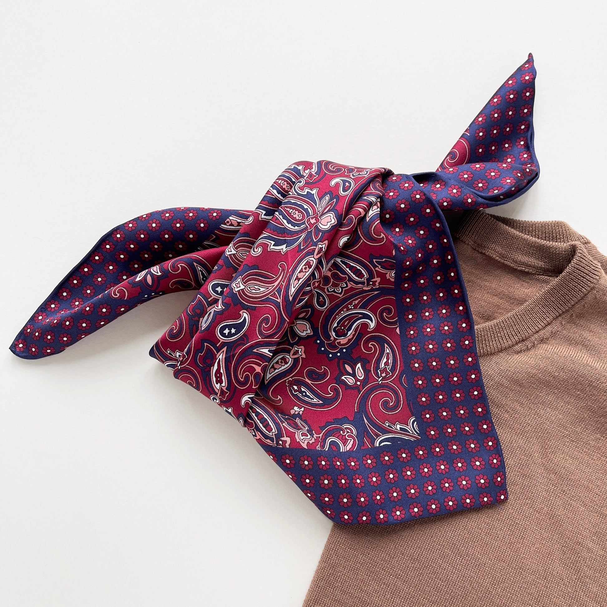 Classic Paisley Silk Scarf - 53cm Hand-rolled Men's Square Neckerchief