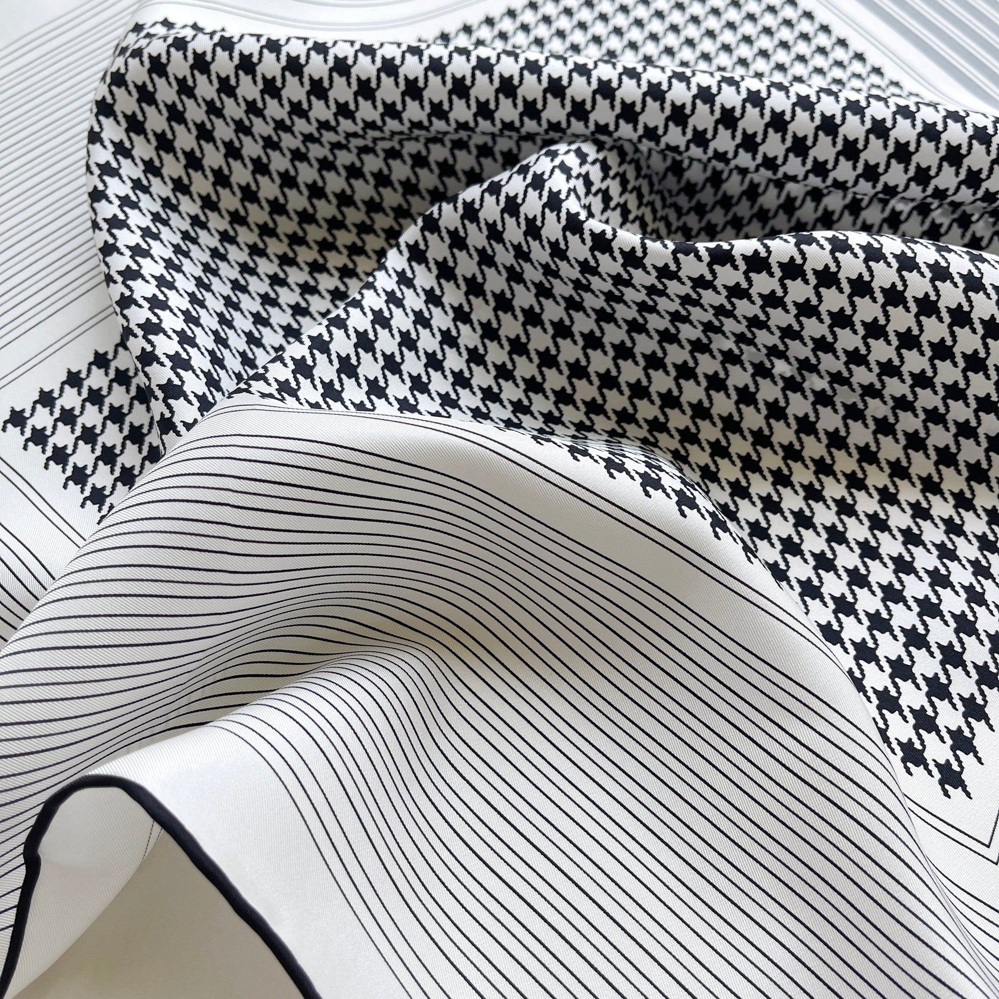 Classic Houndstooth Silk Square Scarf - 65cm Hand-rolled Bandana Scarf