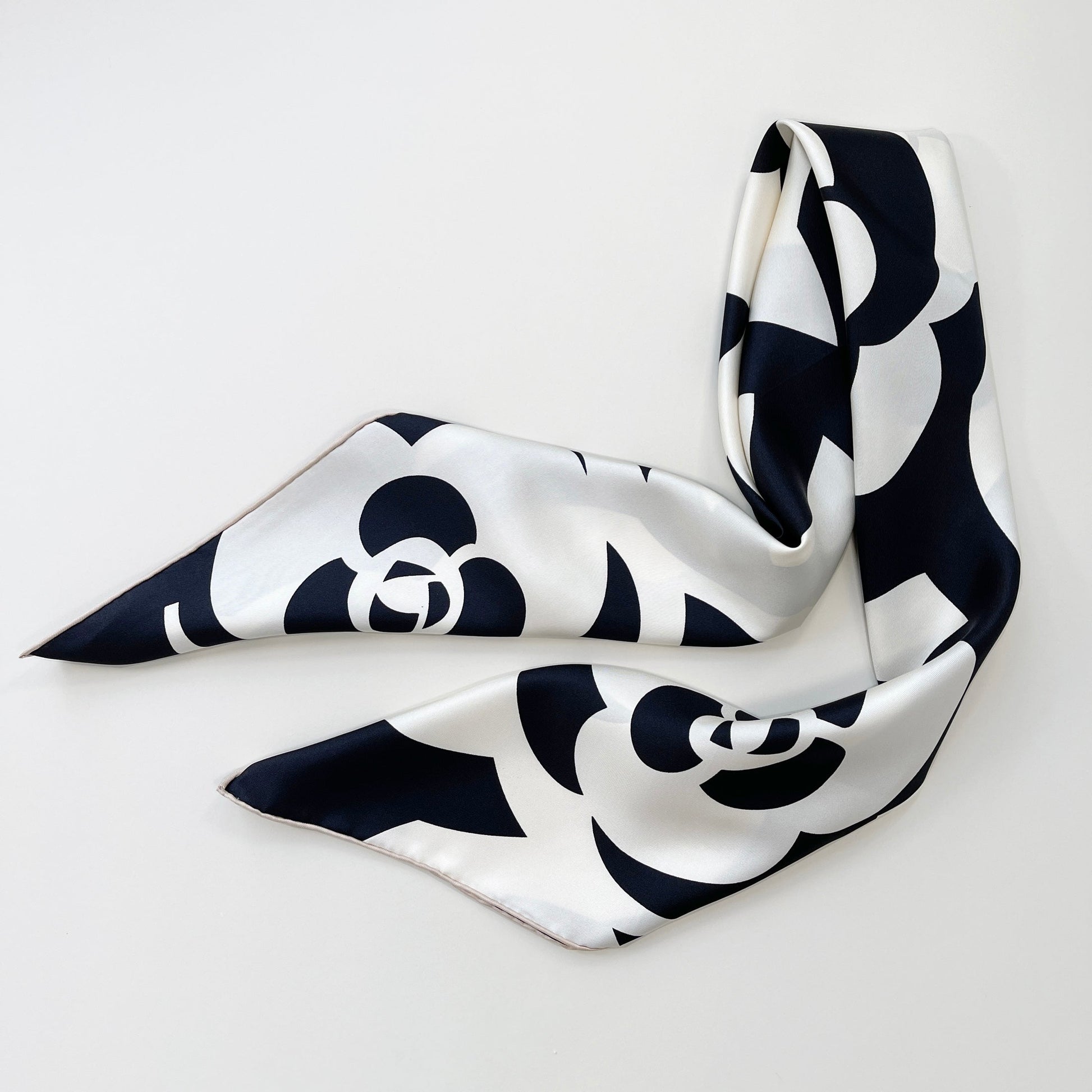Black White Camellia Love Silk Scarf - 90cm Hand-rolled Women's Head Scarf