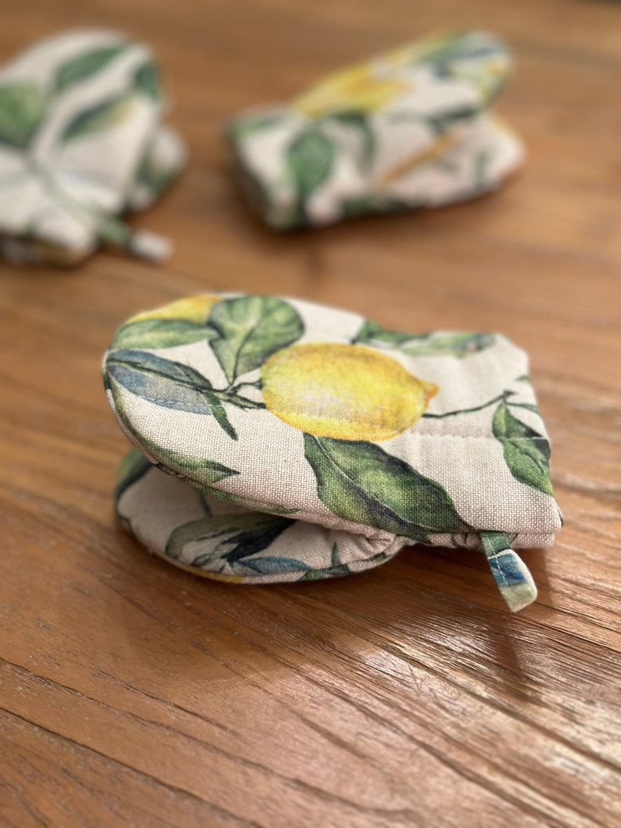 Lemon Linen Oven Glove – Comfortable & Heat Resistant by Hortensias Home at www.brixbailey.com