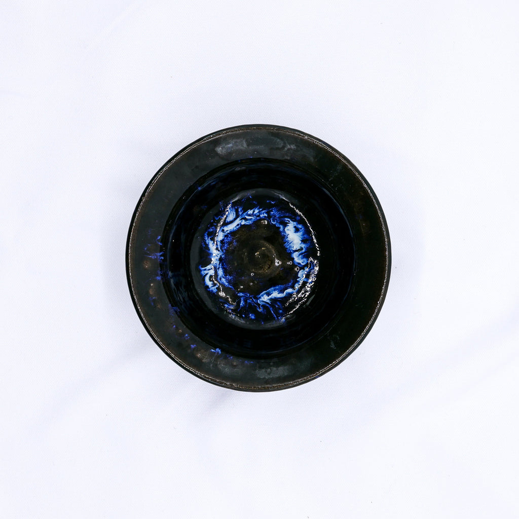 7,5' Cavewater Spiral Blue Handmade Grey Stoneware Bowl