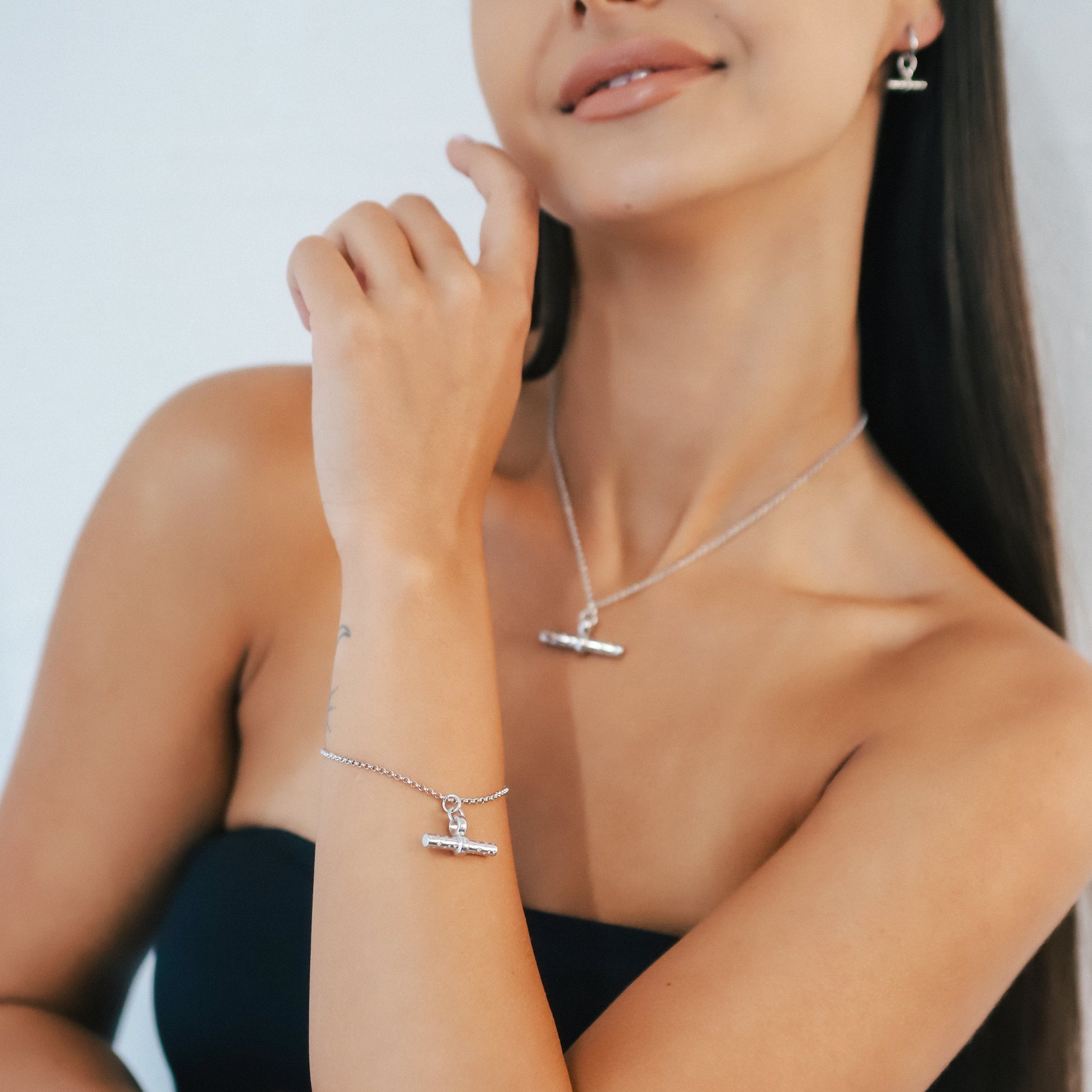 Wren T-Bar Necklace | 925 Sterling Silver