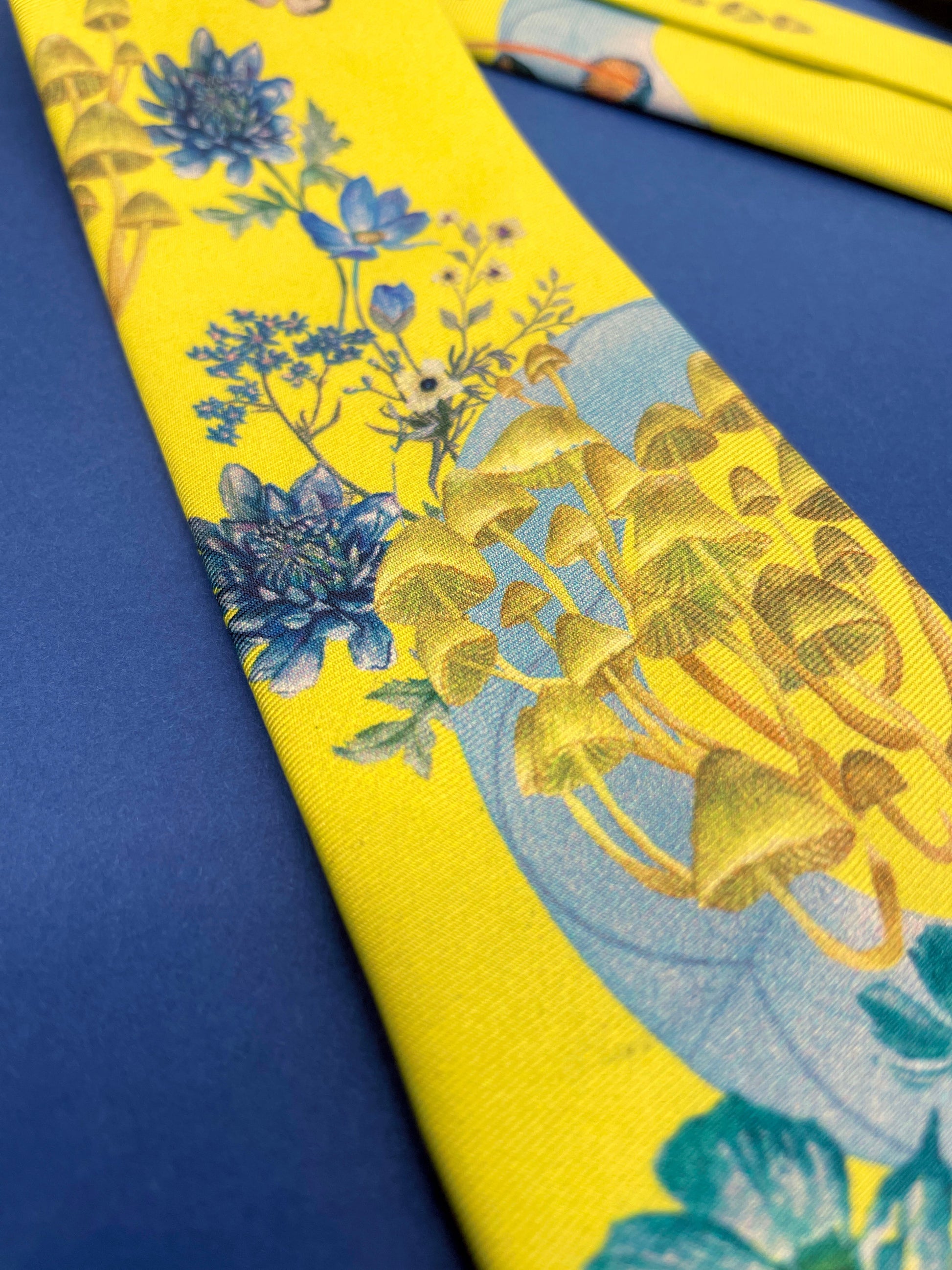 Vibrant Yellow and Pale Blue Luciferin Floral Silk Tie