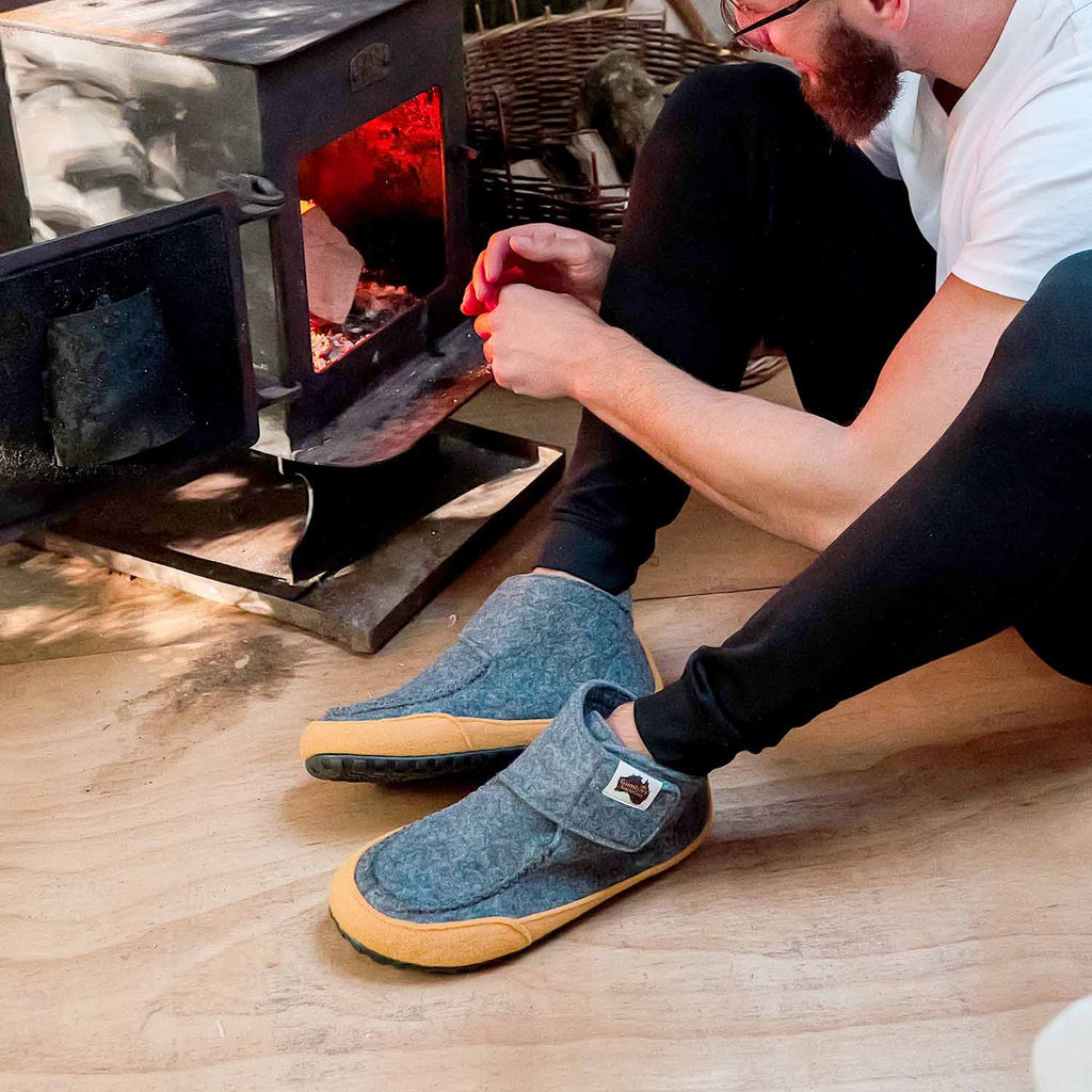 Quokka Men's Slipper Boots in Grey and Curry