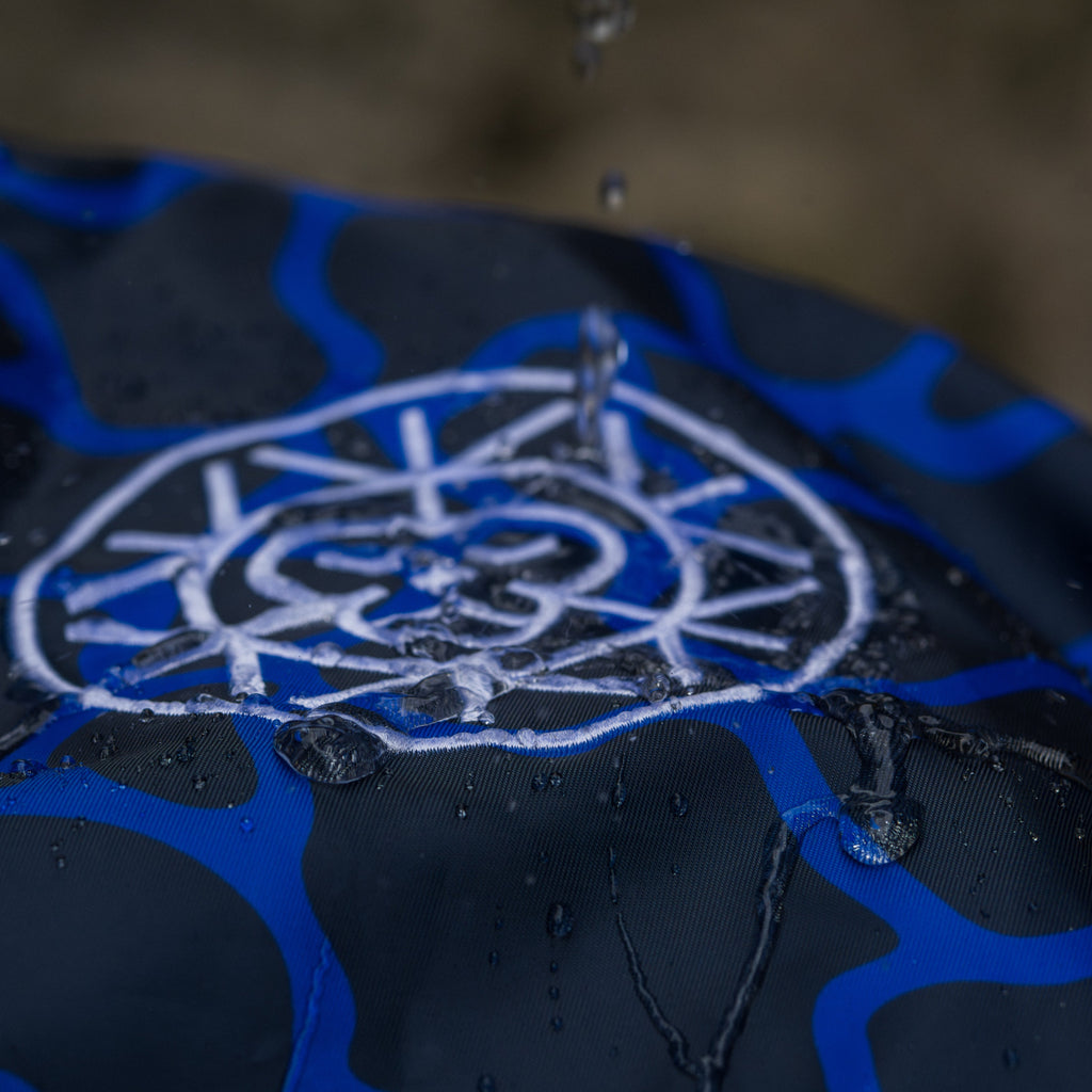 Unisex Brass Monkey Dip Coat Water Design