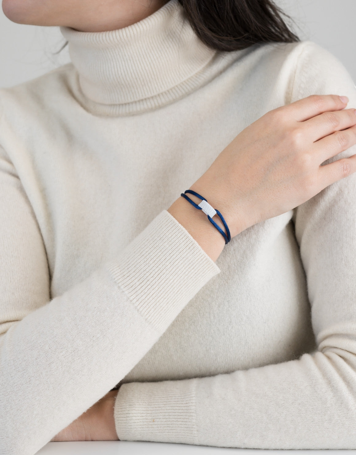 Snow Regent Cord Bracelet