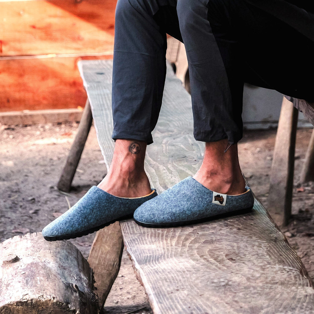 Outback Men's Slipper in Grey and Curry