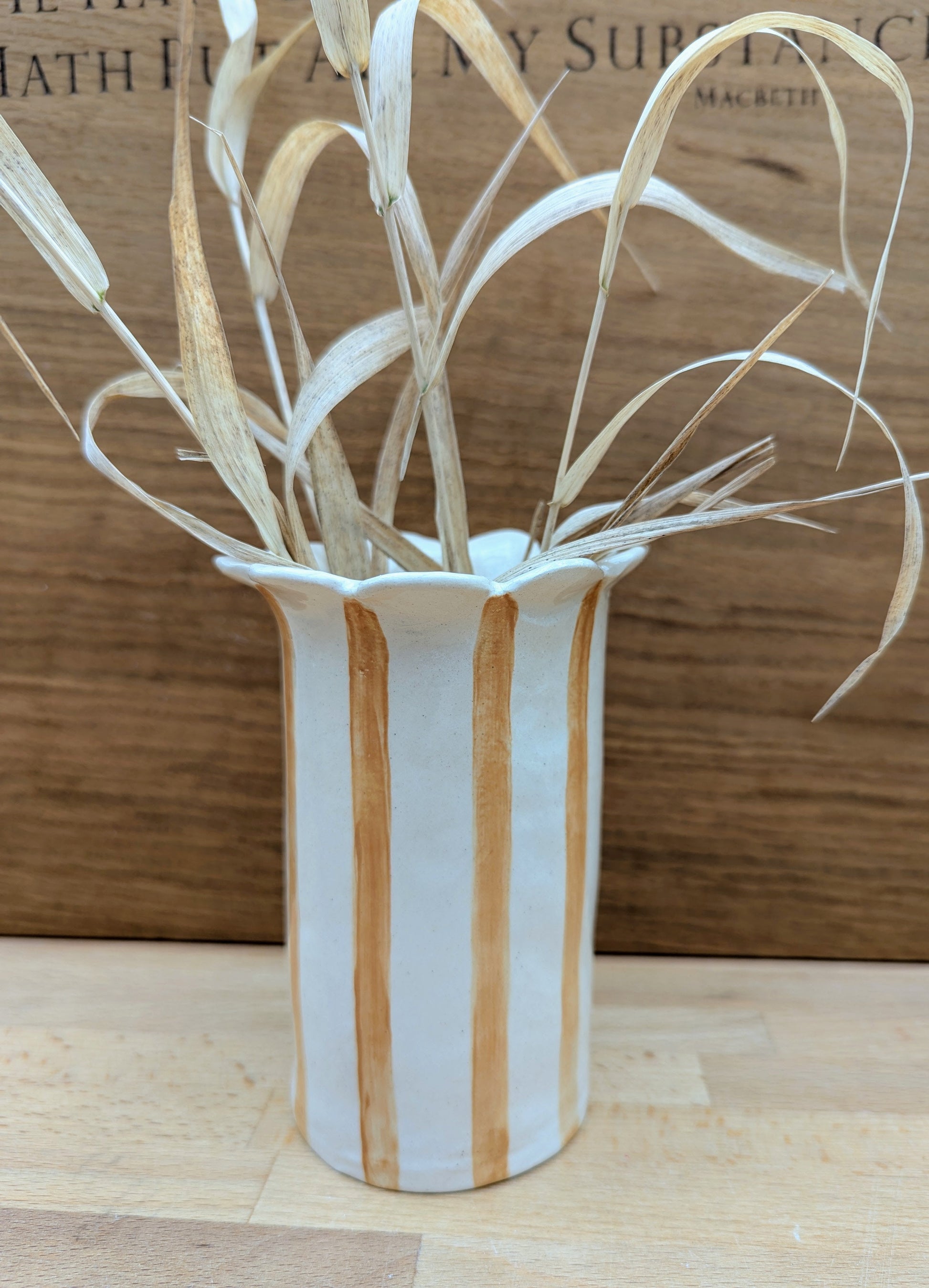 Daisy vase