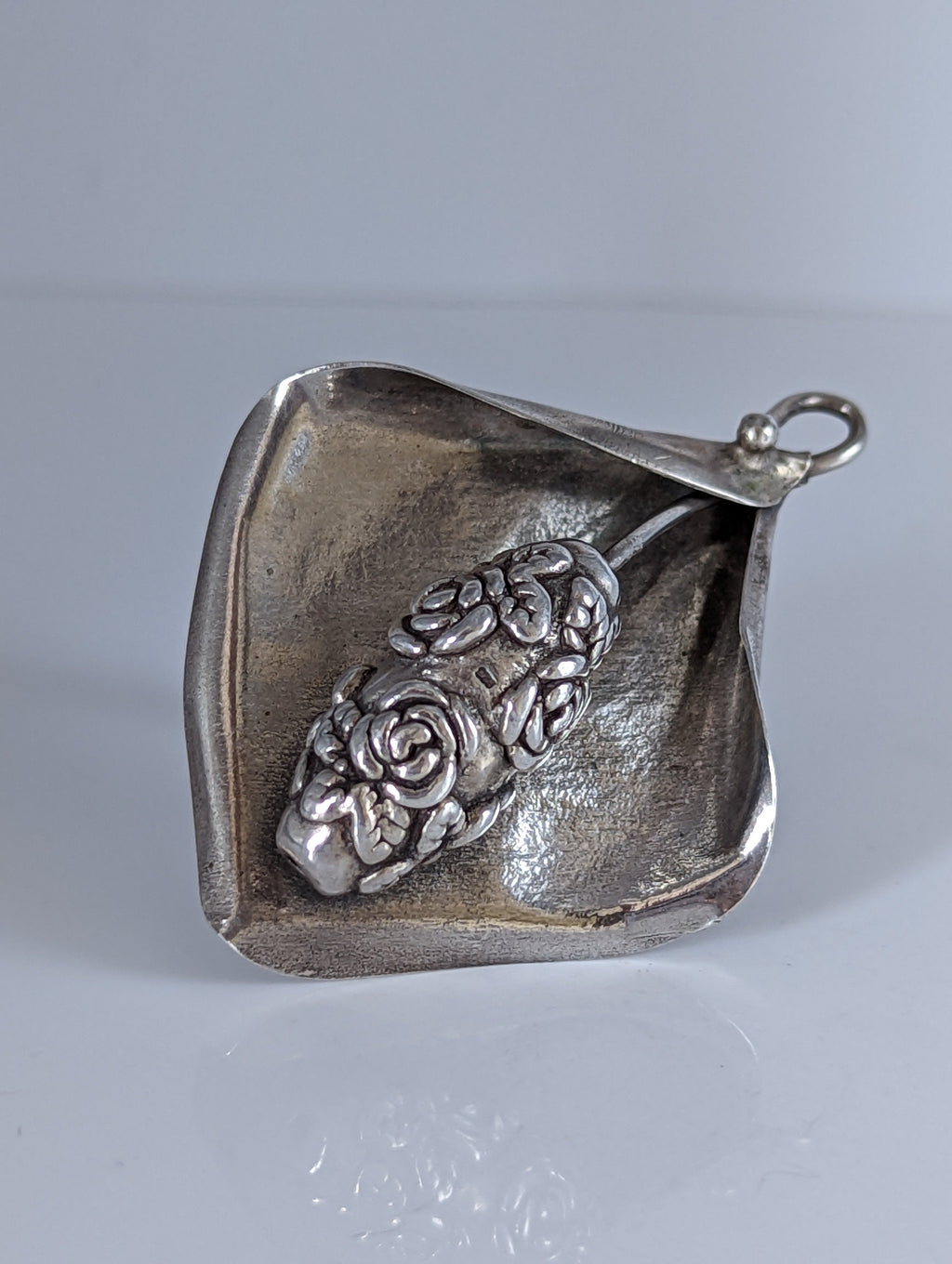 Silver Steed Unique, Extravagant Leaf Rings with motive