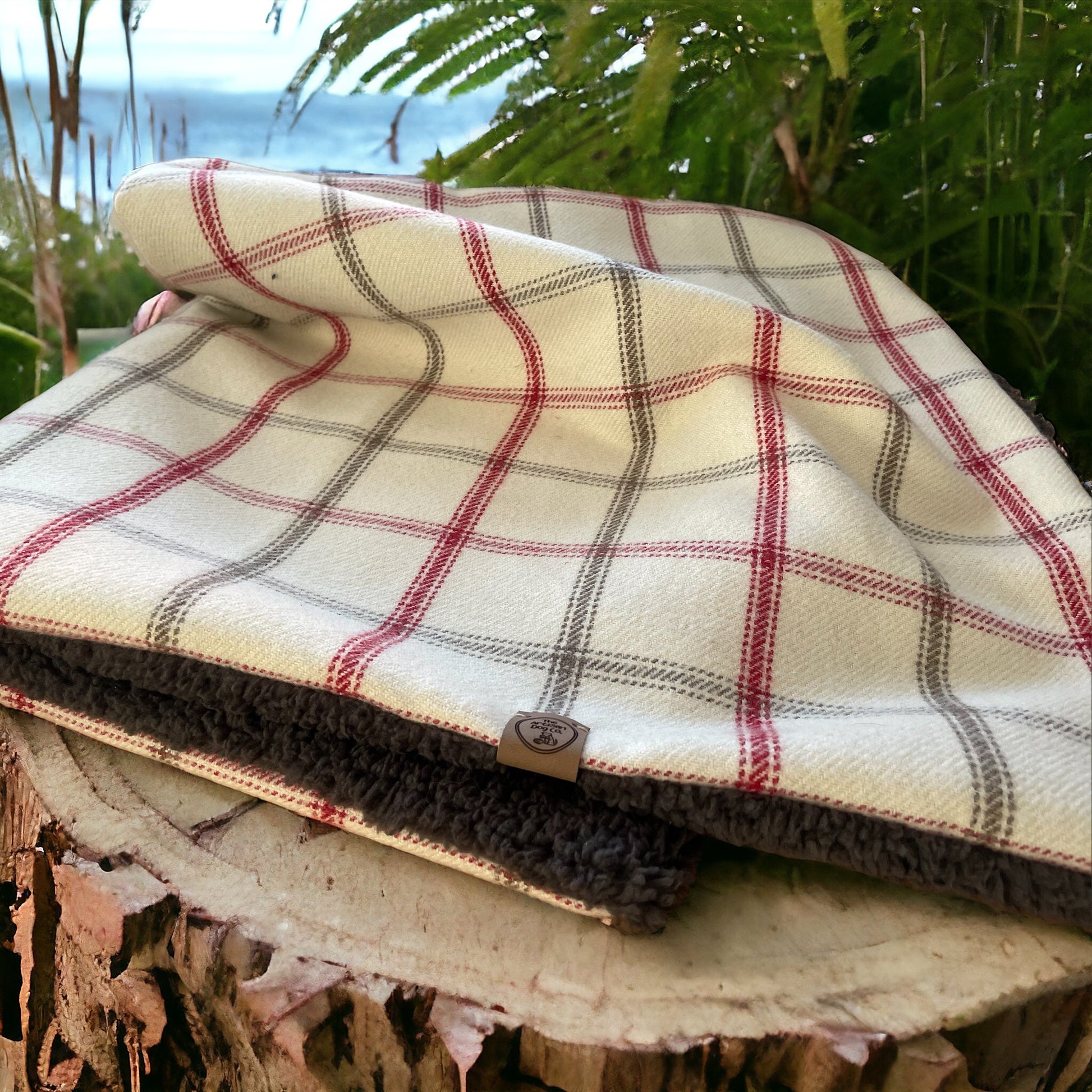 Regular Luxury Handcrafted Cream Red Grey Check Dog Pet Blanket